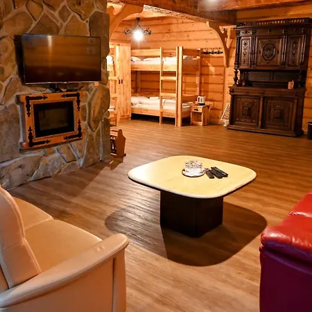 Zbojnicky Penzión pre hostí